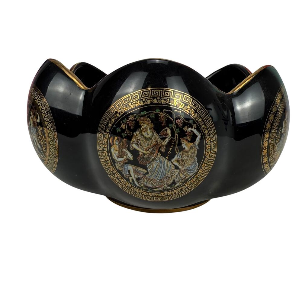 hand-painted Greek porcelain scalloped bowl features 24K gold decoration
